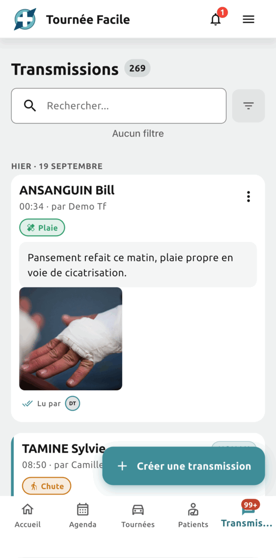 Une transmission portant une photo et une note vocale, avec son tag « Urgent » et son accusé de lecture