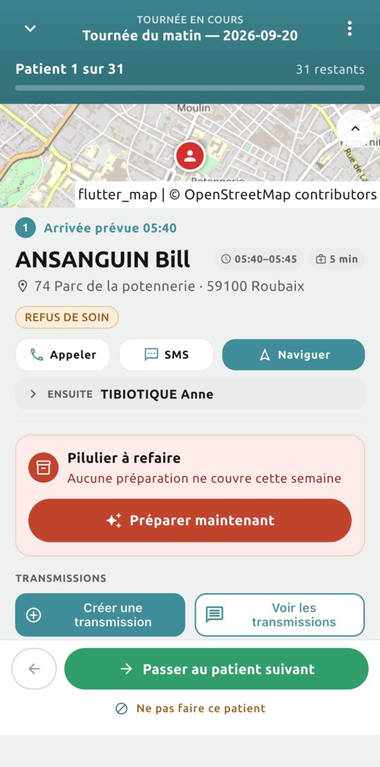 Écran de tournée en cours : carte, patient courant, boutons appeler, SMS et naviguer, passage au patient suivant